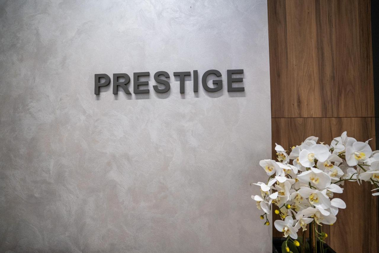 Hotel Prestige Mamaia Exteriör bild