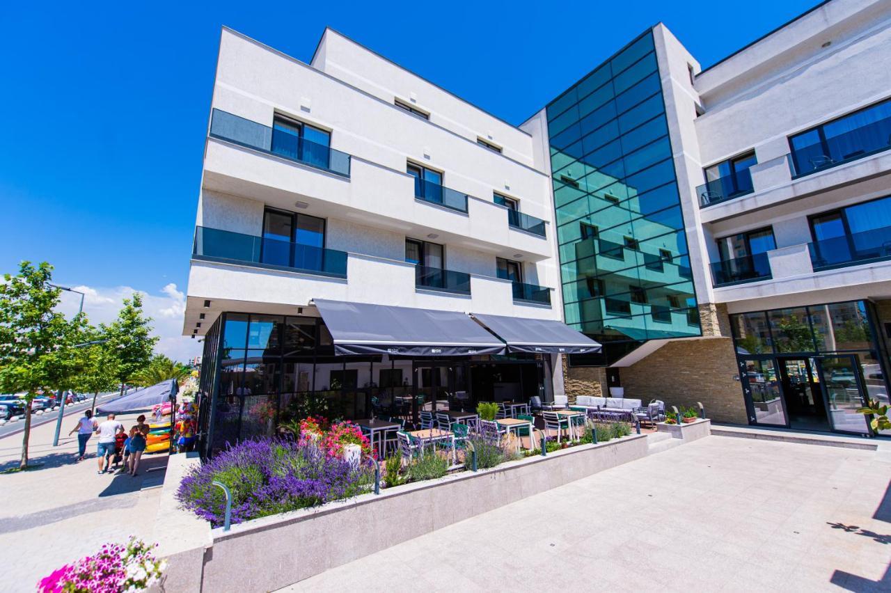 Hotel Prestige Mamaia Exteriör bild
