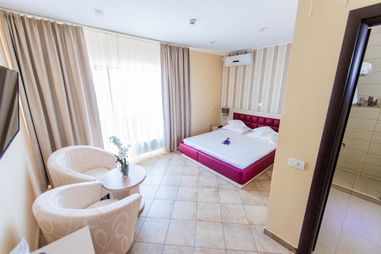 Hotel Prestige Mamaia Exteriör bild