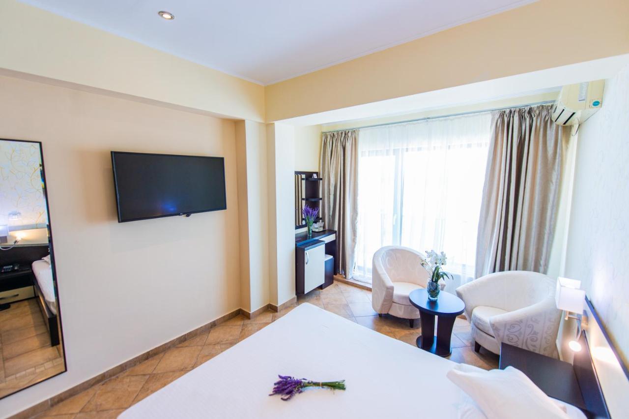 Hotel Prestige Mamaia Exteriör bild