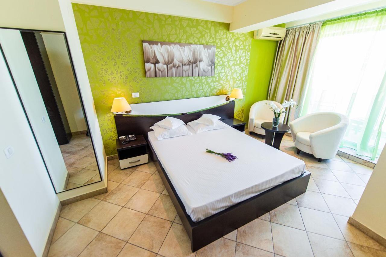 Hotel Prestige Mamaia Exteriör bild