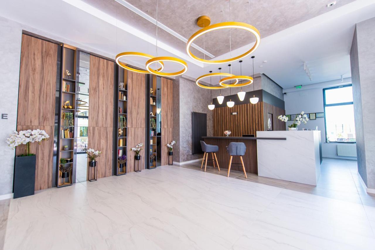 Hotel Prestige Mamaia Exteriör bild