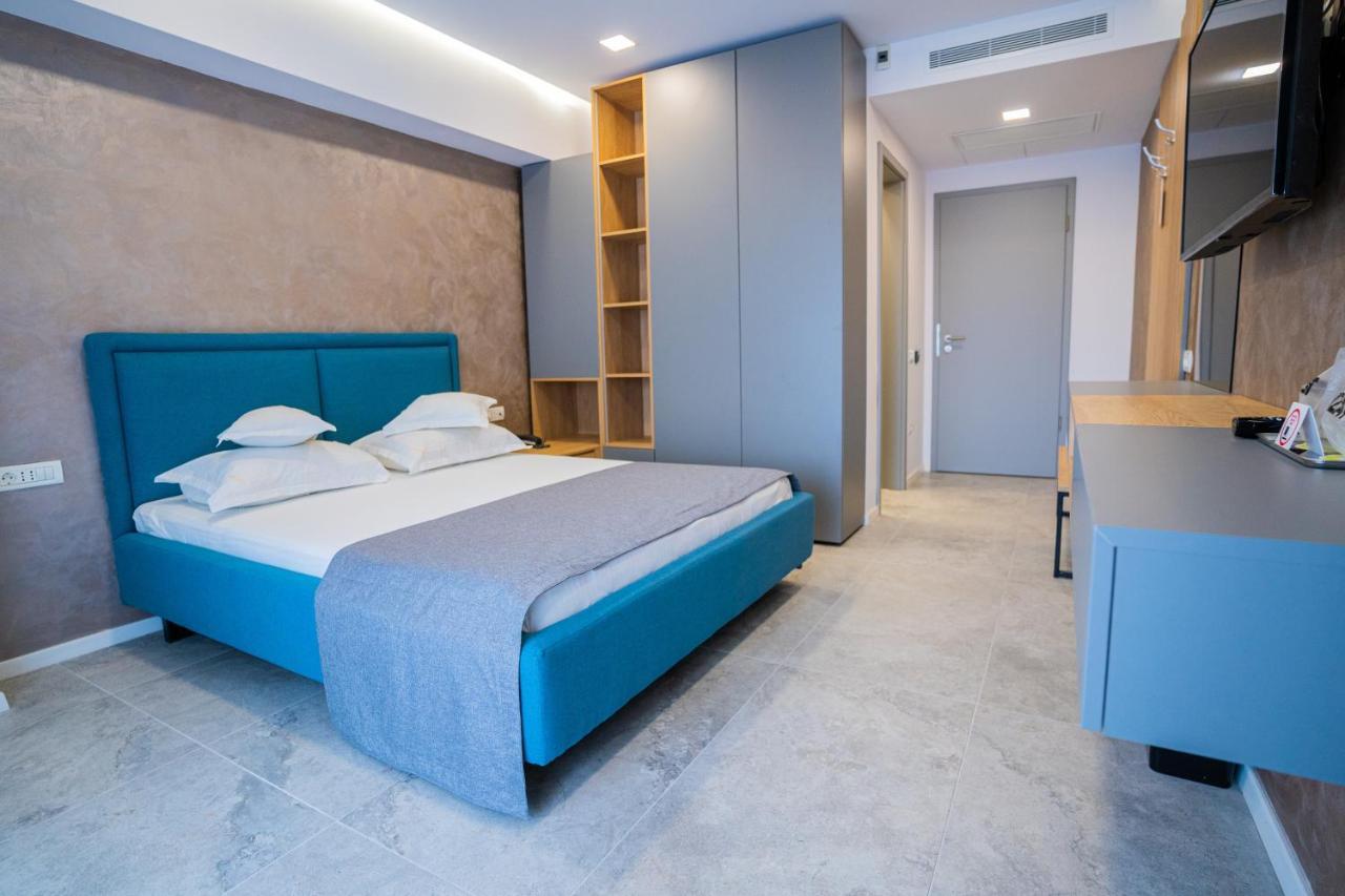 Hotel Prestige Mamaia Exteriör bild